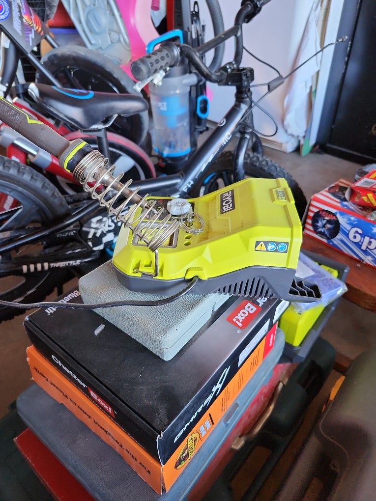 Ryobi One+ Soldering Iron