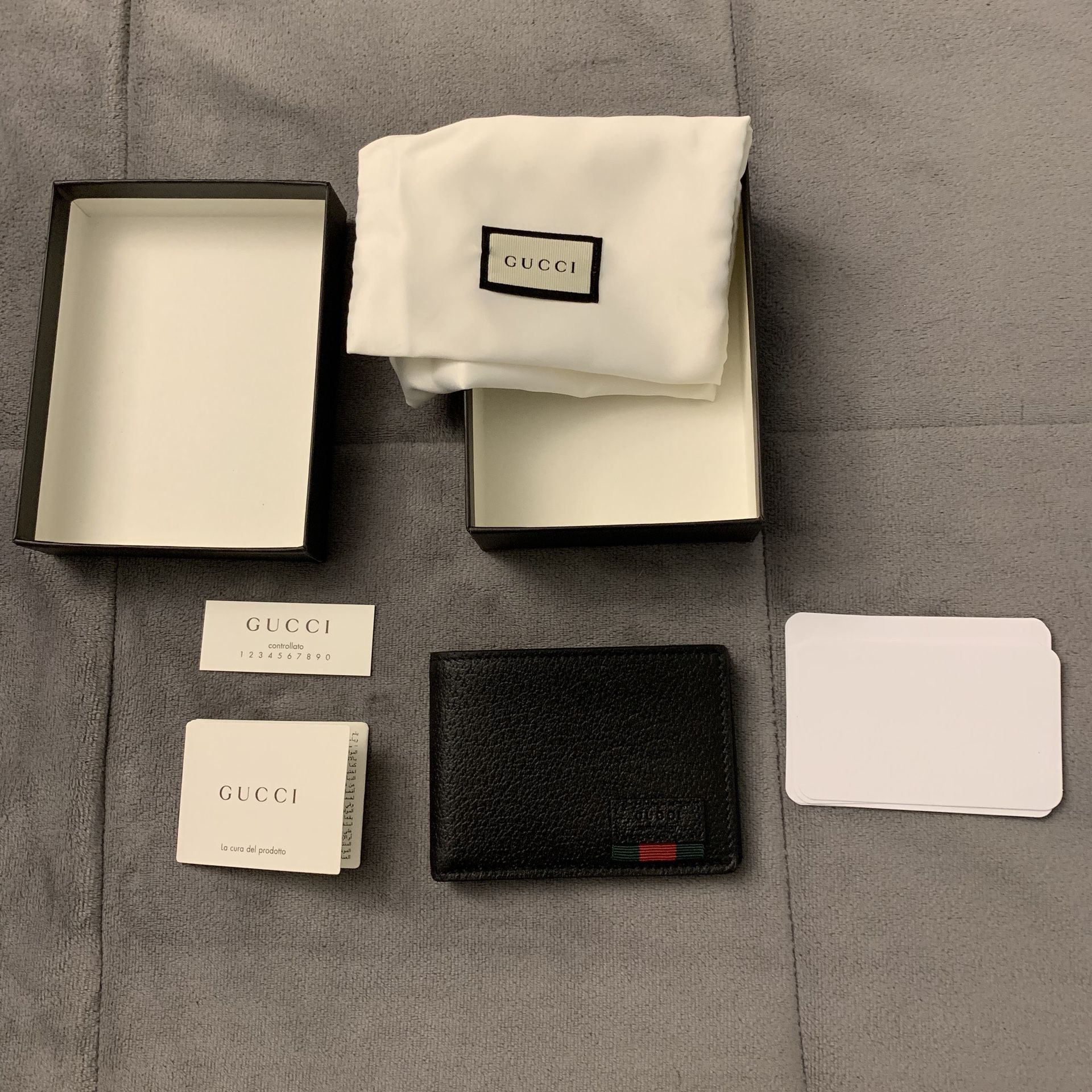 GUCCI Leather bi-fold wallet with Web | Brand New