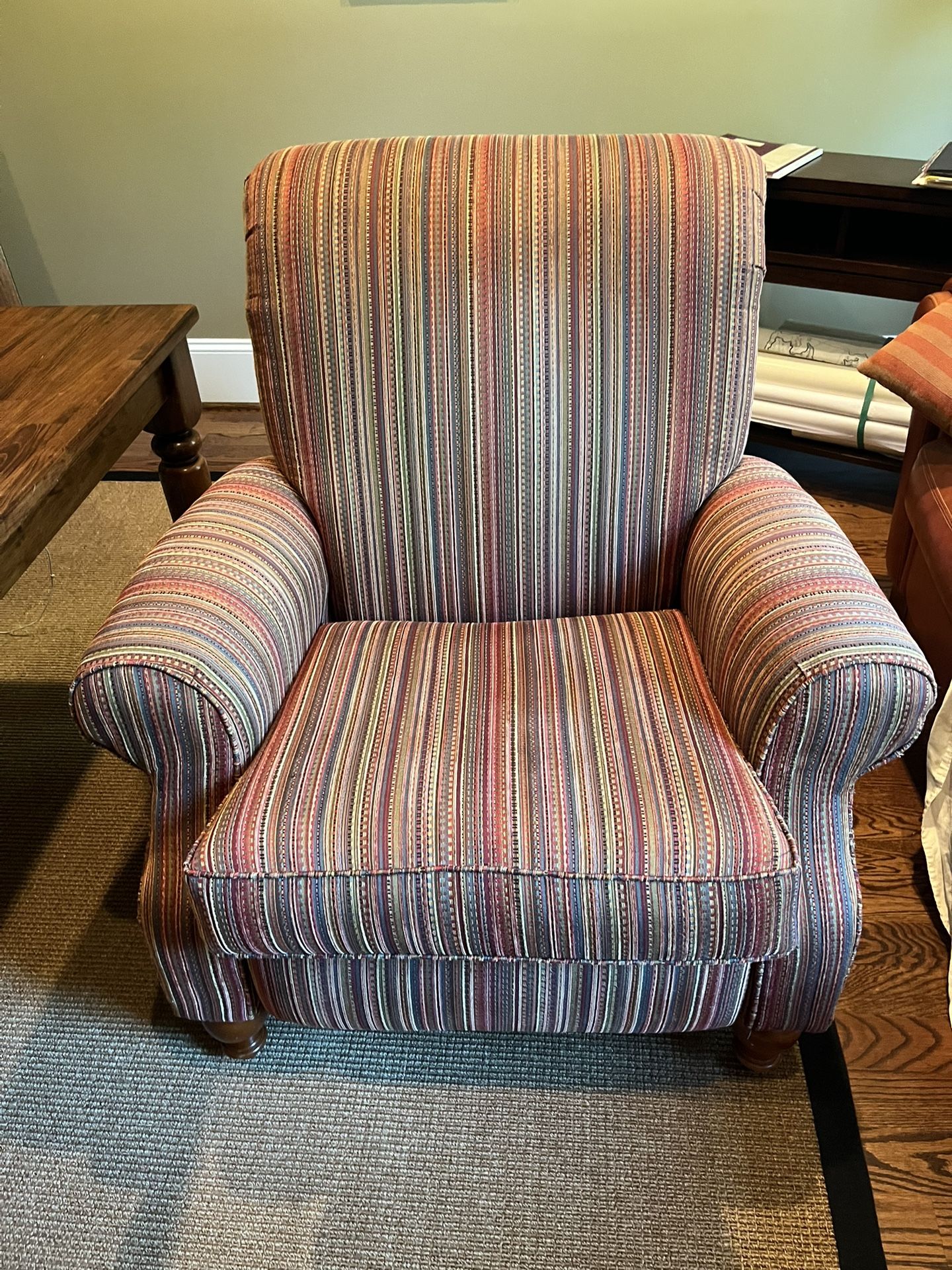 2 Lazy Boy recliners $150 total price