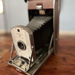 Vintage Polaroid model 75 camera