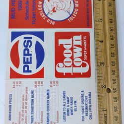 1989  Toledo mud Hens Pocket Schedule.