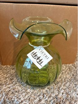 Vietri Hibiscus Glass Green Medium Fluted Vase