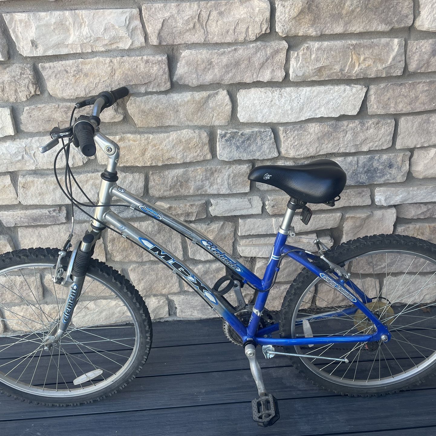 Mongoose MGX Mountain Bicycle 21 Speed for Sale in Aurora CO