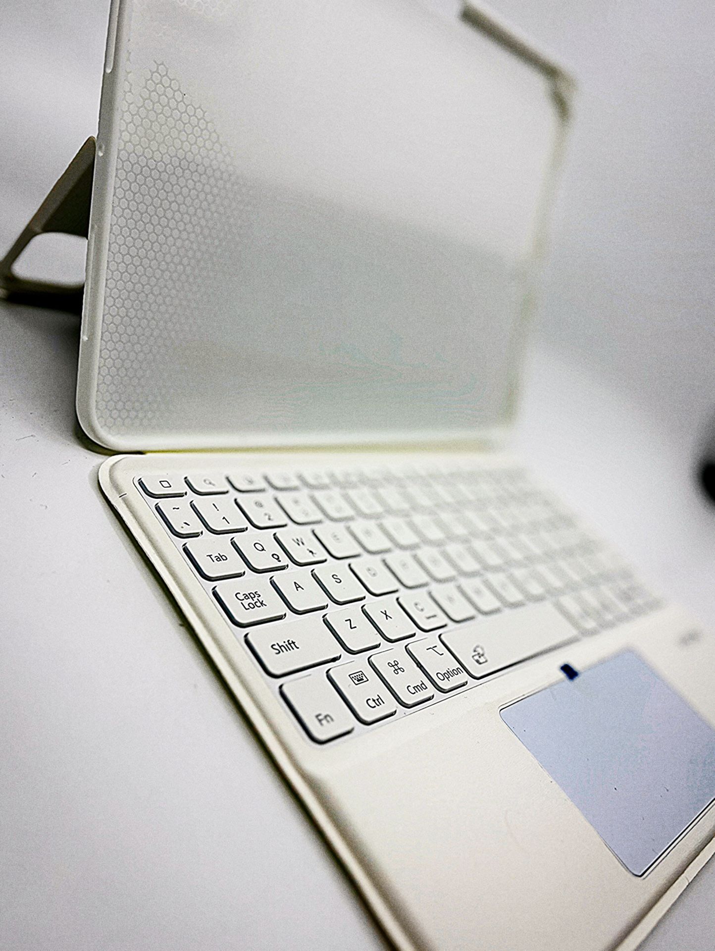 NEW! iPad Pro 11 Keyboard Case with Trackpad