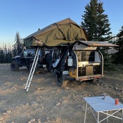 23 Zero Walkqbout 62 Rooftop tent With Annex 