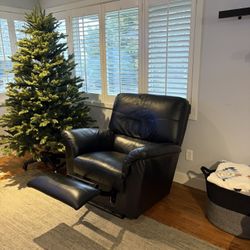 La-Z-Boy Recliner Couch and Chair Set (Leather)