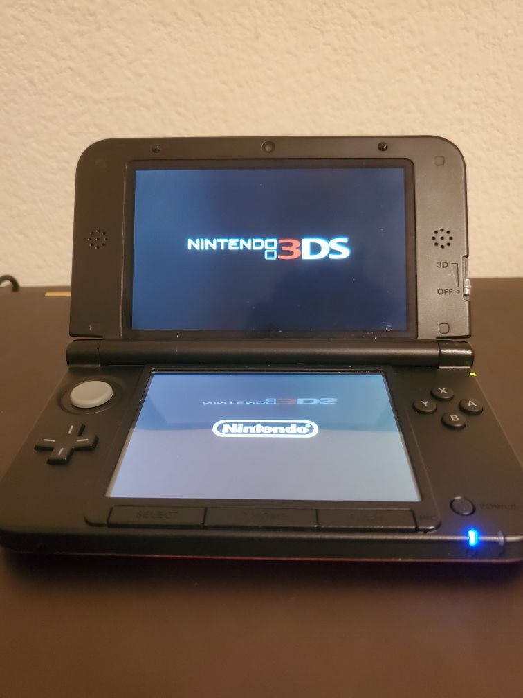 Nintendo 3DS XL RED
