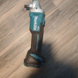 Makita Angle Grinder 4 1/2"