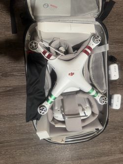 DJI Phantom 3 Standard with bag and extras