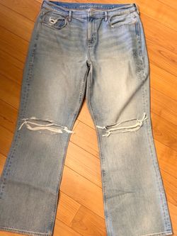 NWT American Eagle 90s Bootcut Jeans Size 16 Regular Distressed Light Wash