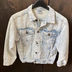 Very Nice Vintage ‘GUESS’ JACKET (M) - As New!