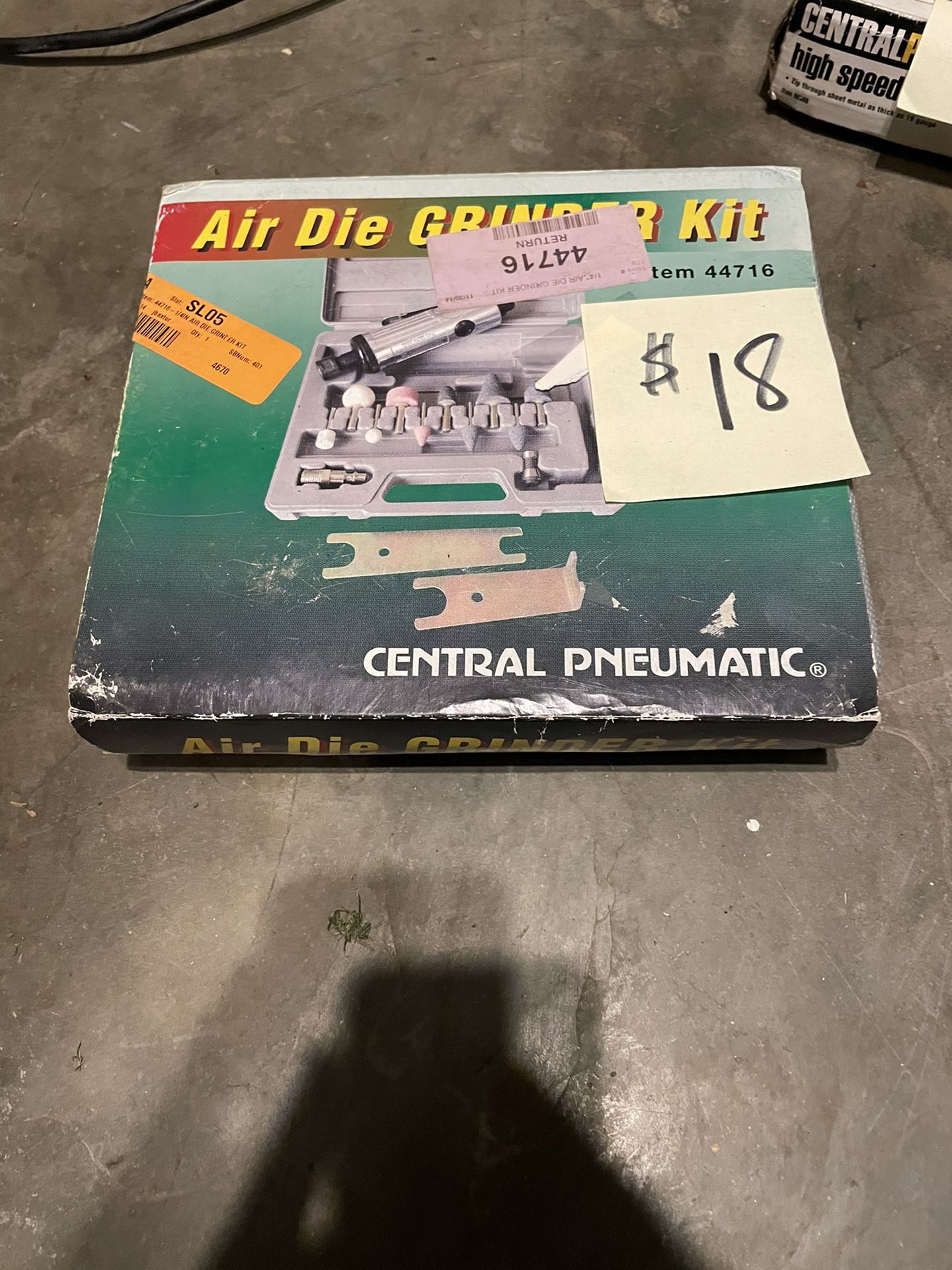 Central Pneumatic Air Die Grinder Kit 