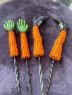 Wizard of Oz Wicked witch Halloween yard stakes