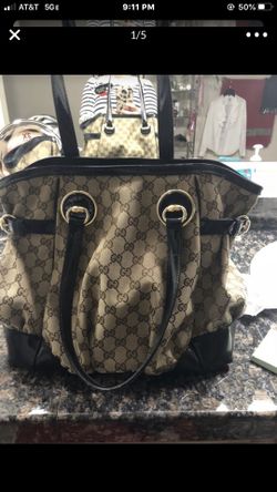 Gucci bag with stripes