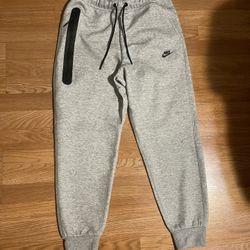 Nike Tech Pants 