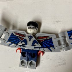 LEGO MARVEL CAPTAIN AMERICA SAM WILSON