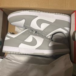 Nike Dunks Size 12