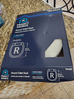 Round toilet seat