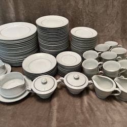 Vintage Wakefield Fine China, 116 Piece Set, Excellent Condition