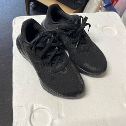 NIKE RENEW BLACK WOMENS 6