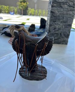 Sculptures- Figurines- Statues - Decor - Adornos - Decoracion