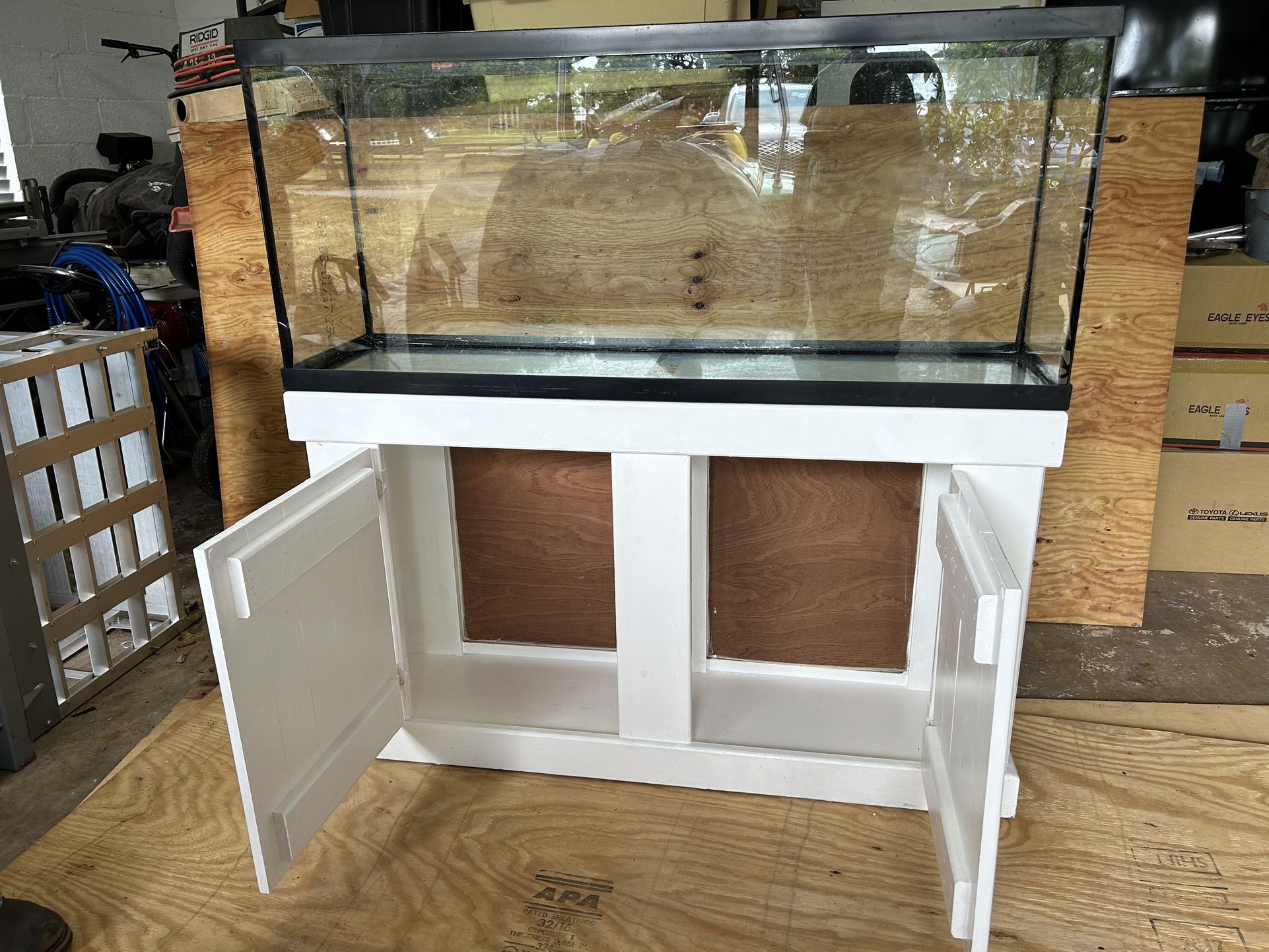 Aquarium With Stand