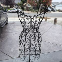 Wire Mannequin 