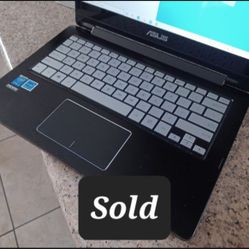 Fast 2 in 1 Laptop***In Excellent Condition 