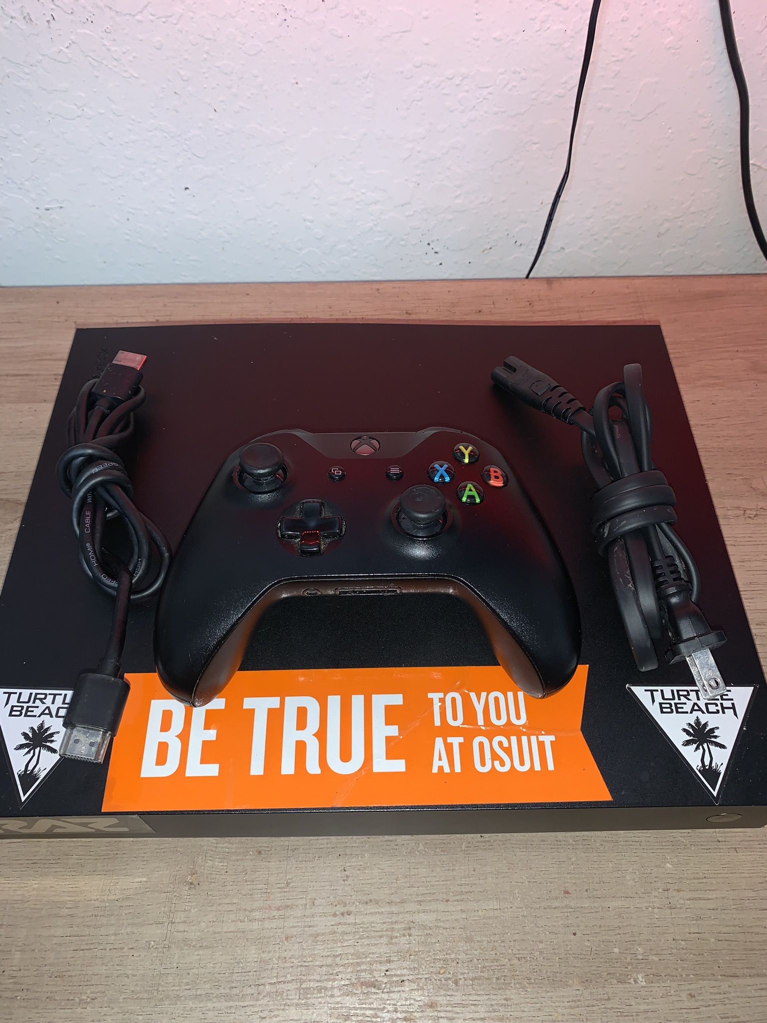 Xbox one X | Comes with controller | excellent condition