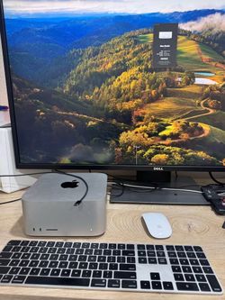 Mack studio-Apple M2 max-32 GB unified memory-500 GB storage