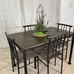 Compact Iron Kitchen Dining Table & 4 Chairs PERFECT FOR SMALL PLACE!