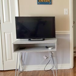 End Table With Storage