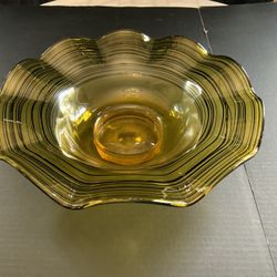 VINTAGE STEUBEN CENTERPIECE BOWL RUFFLE EDGE BRISTOL YELLOW URANIUM GLASS