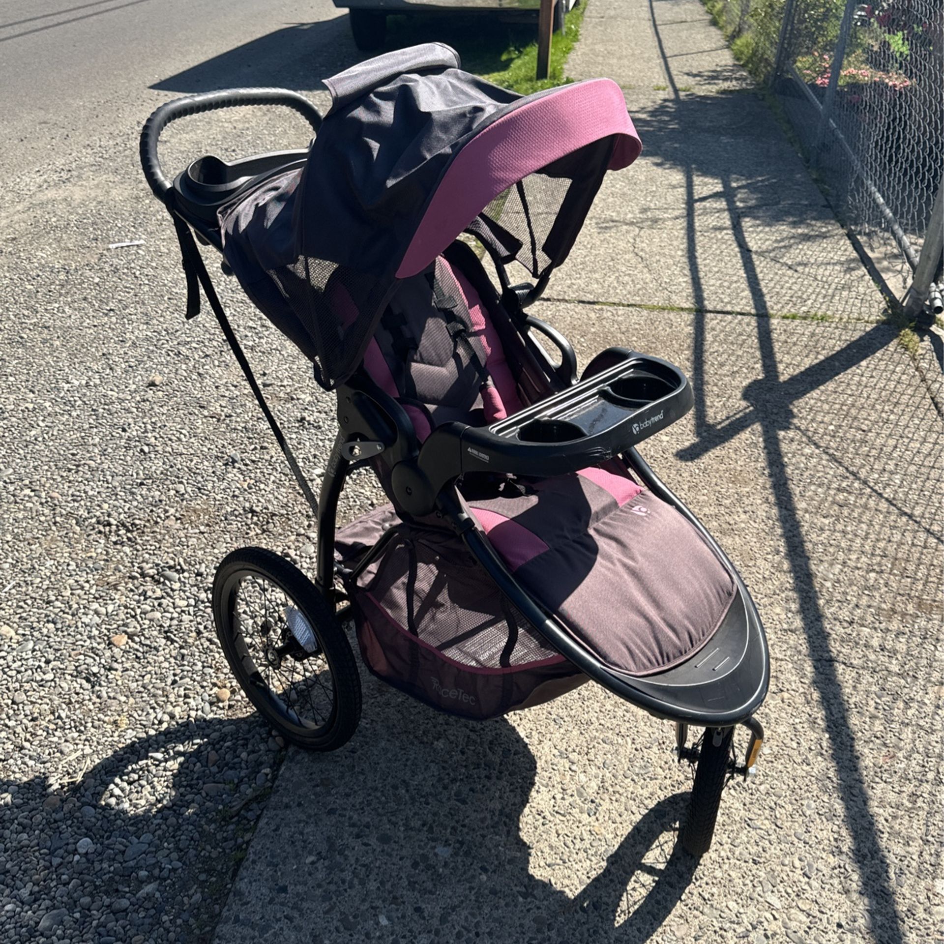 Purple baby stroller Babytrend