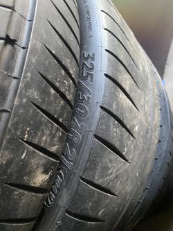  325/30ZR21 (Michelin Pilot Sport Cup 2 