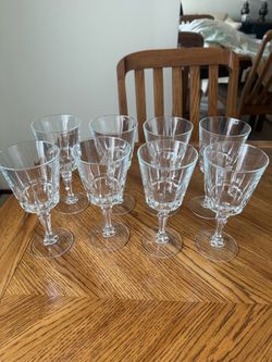Vintage Crystal Wine Glasses – Set of 8