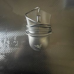 Razer DeathAdder Essential Gaming Mouse: 6400 DPI Optical Sensor - 5 Programmable Buttons - Mechanical Switches - Rubber Side Grips - Classic Black