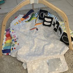 Lovevery Activity Play Gym