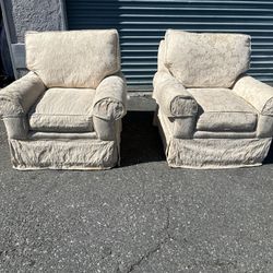 TWO SINGLE ARMCHAIRS SET