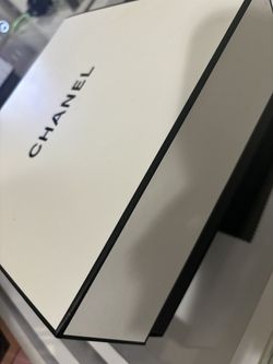 Chanel Box 