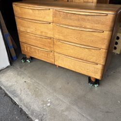 Mid century Modern Heywood Wakefield 8 Drawer Dresser