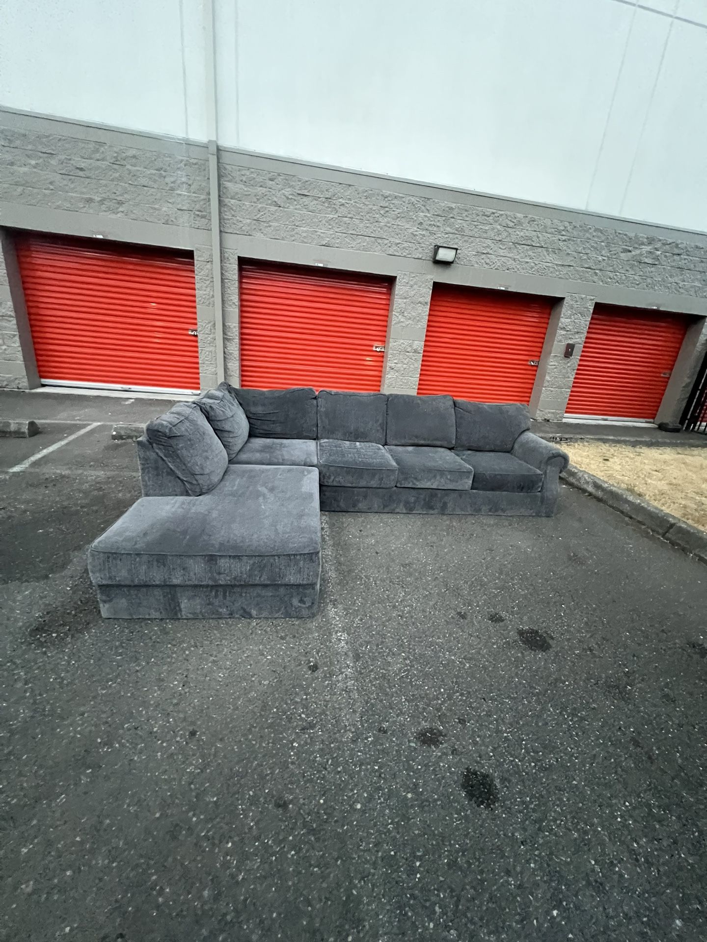 Ashley Sectional Couch-FREE DELIVERY