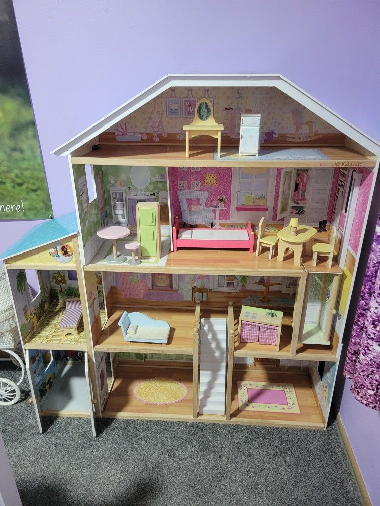 Doll House