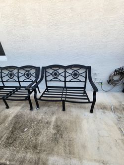 Outdoor patio chairs. Aluminum.  / Juego de patio de aluminio.