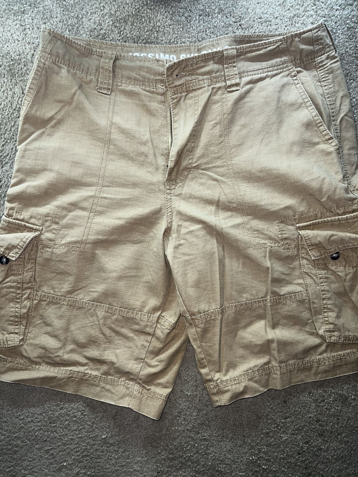 Mossimo supply co w 34 Cargo Shorts