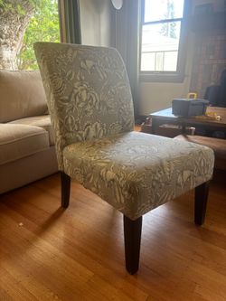 Set of 2 Upholstered Accent Chairs – Floral Pattern