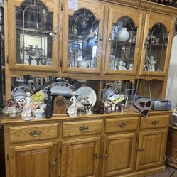 Light brown display cabinet 