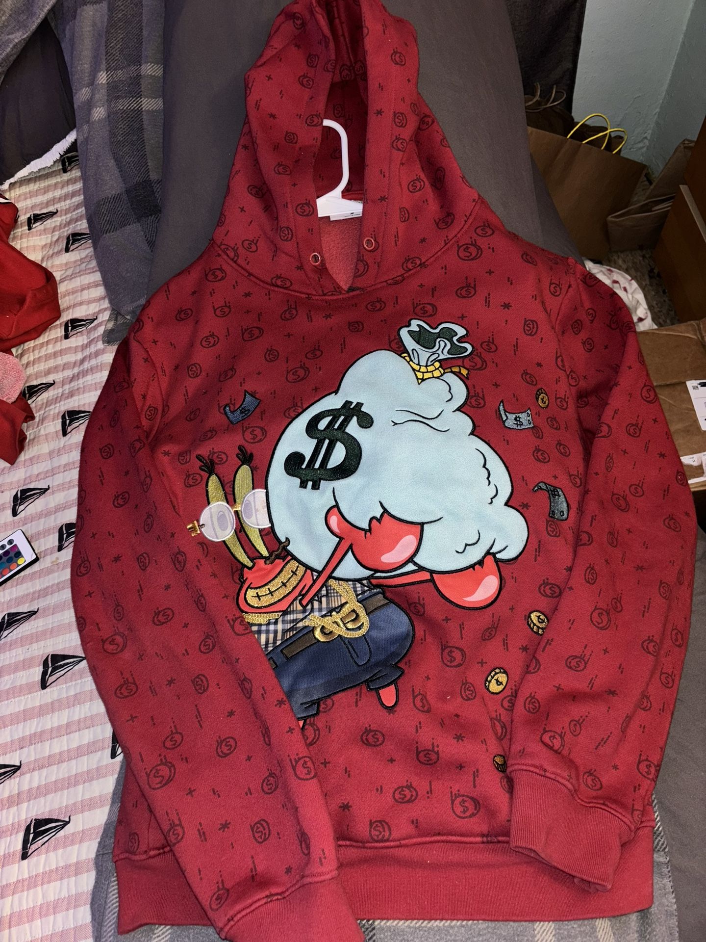 Mr. Krabs 2019 Viacom Internatiinal Inc. Sweater/Hoodie (Size Large)