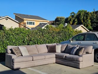 Large Sectional Sofa 💥 Free Delivery 💥