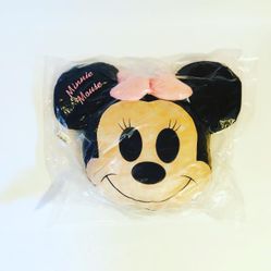 NEW Minnie Mouse Fresh Baked Bread Cushion